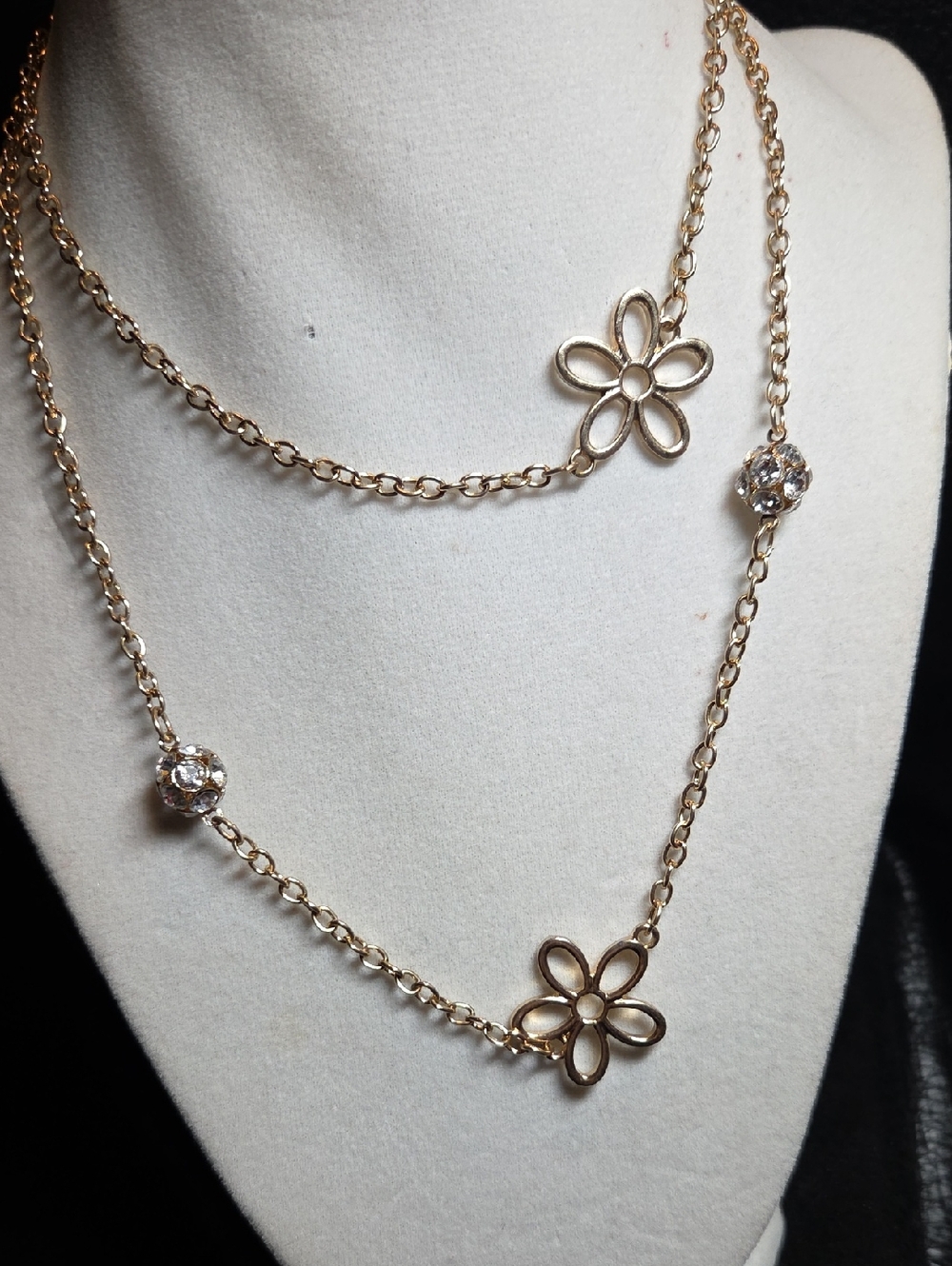 Guess Goldtone Floral Link Necklace With Crystal Faceted Balls And Daisies